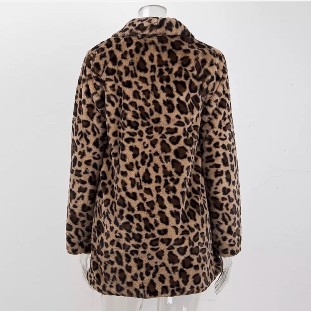 🐾Sale Last One!🐾Leopard Print Coat🐾 - Picture 7 of 7